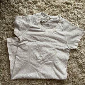 Lululemon swiftly tee